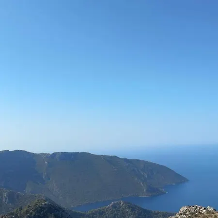 Aquamarin Alınca